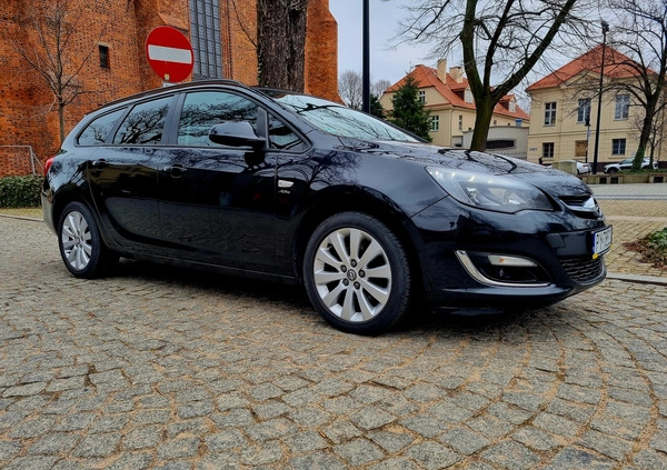 Opel Astra cena 24500 przebieg: 272000, rok produkcji 2013 z Poznań małe 326